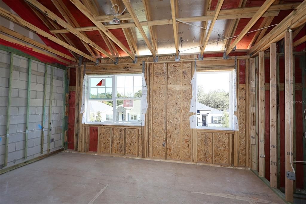 Под контрактом: $369,990 (3 спален, 2 ванн, 1691 Квадратных фут)