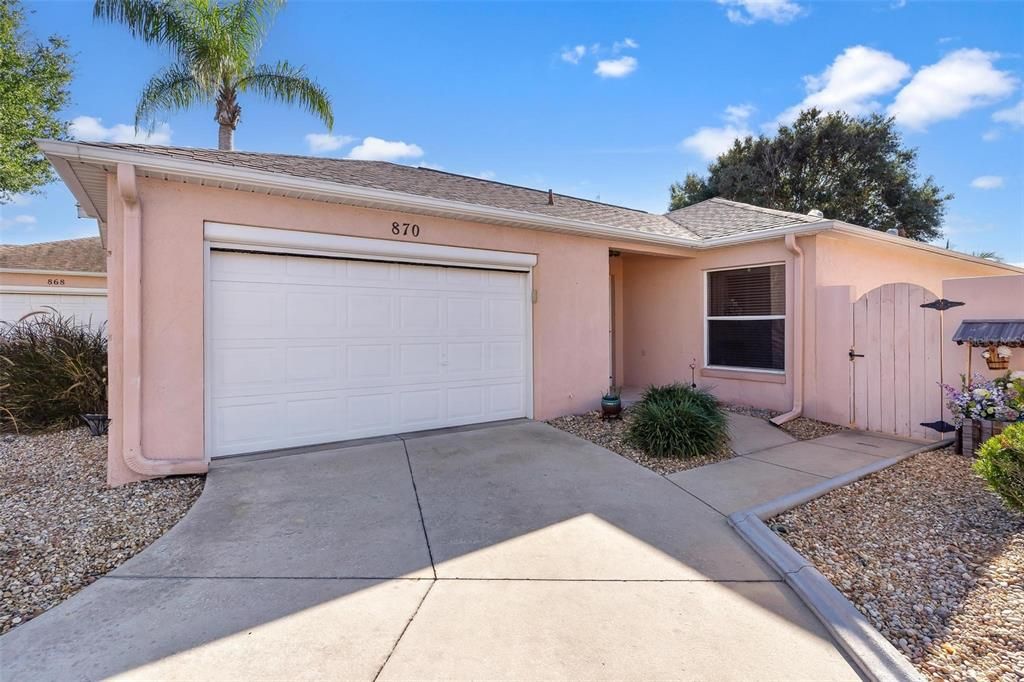 For Sale: $315,000 (2 beds, 2 baths, 1087 Square Feet)