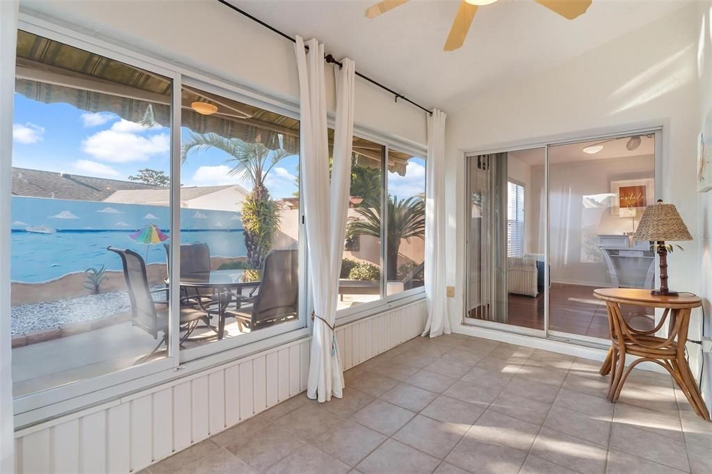 For Sale: $315,000 (2 beds, 2 baths, 1087 Square Feet)