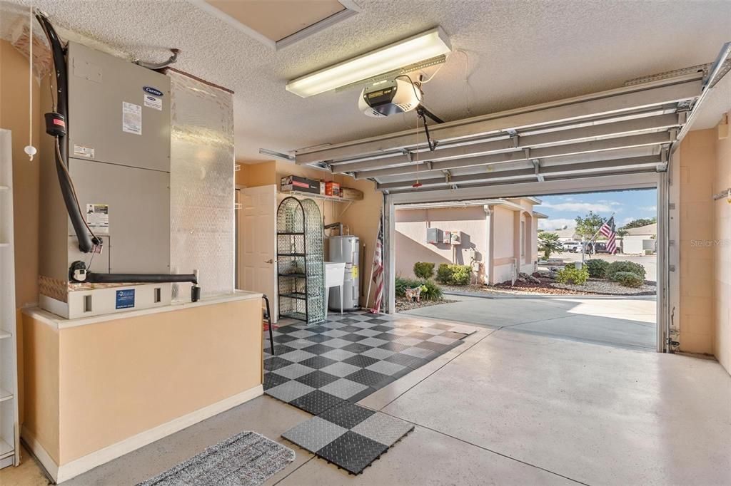 For Sale: $315,000 (2 beds, 2 baths, 1087 Square Feet)