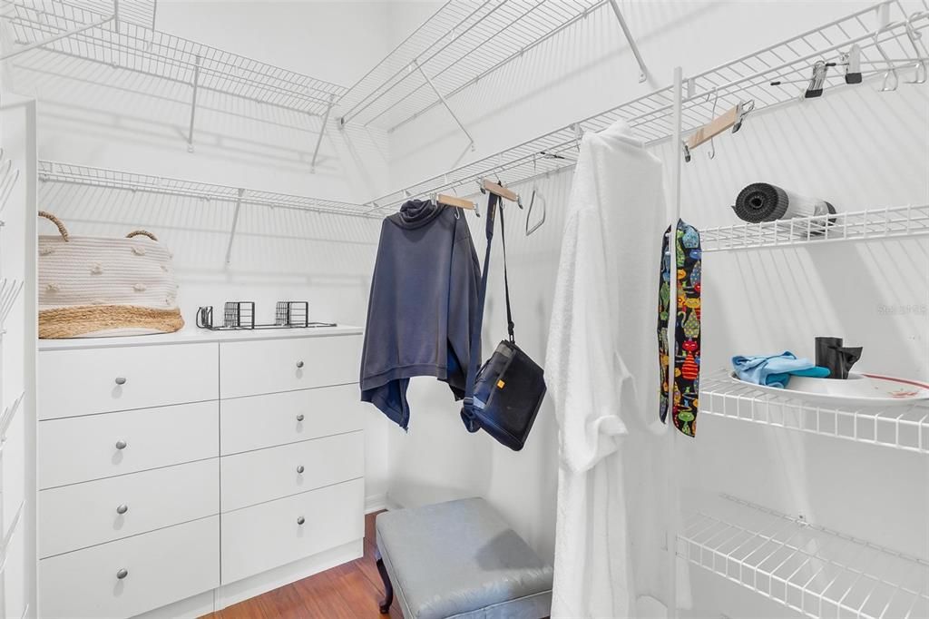 For Sale: $315,000 (2 beds, 2 baths, 1087 Square Feet)