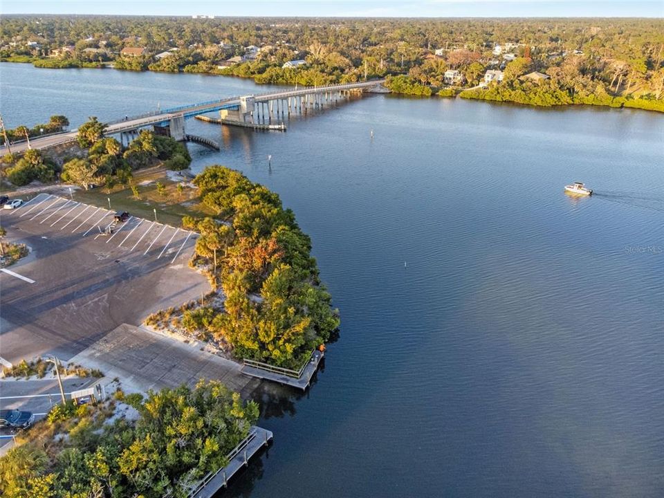 待售: $211,000 (2 贝兹, 2 浴室, 1066 平方英尺)