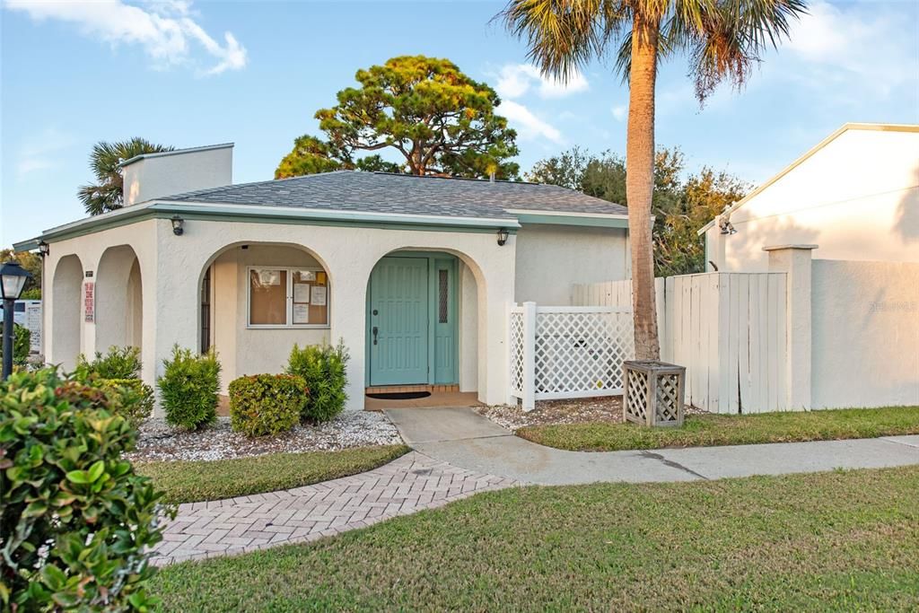 待售: $211,000 (2 贝兹, 2 浴室, 1066 平方英尺)