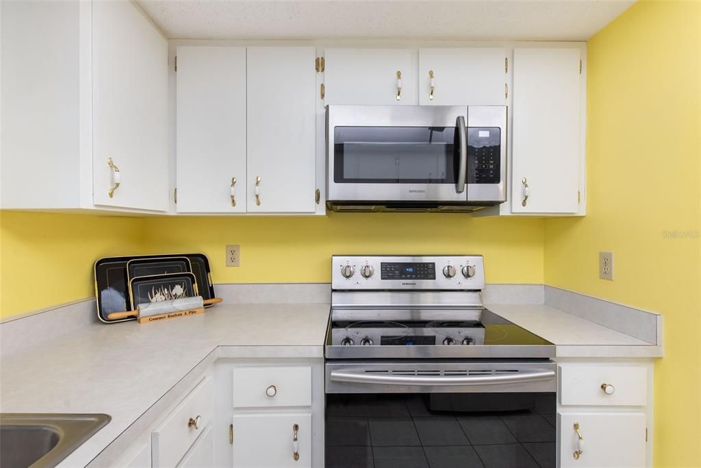 待售: $211,000 (2 贝兹, 2 浴室, 1066 平方英尺)