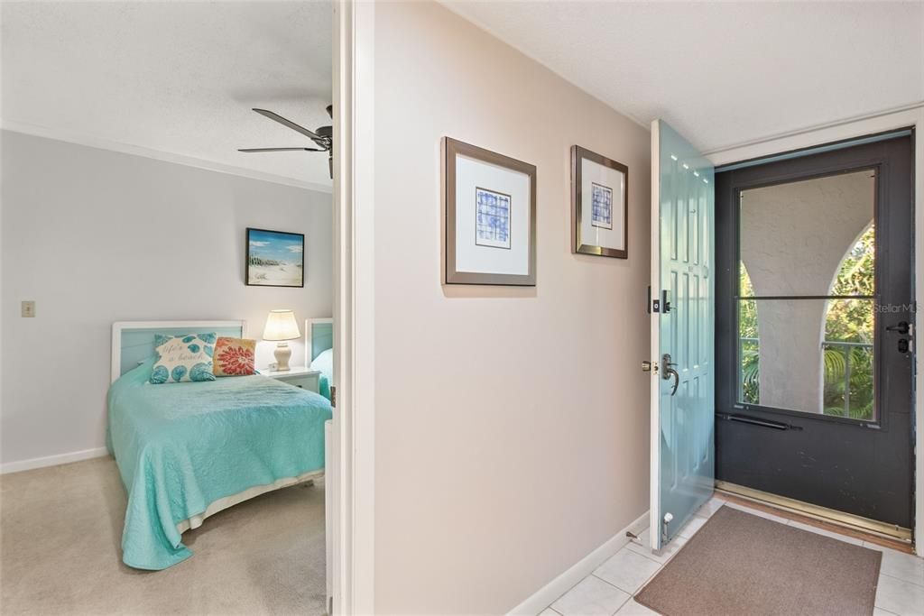 待售: $211,000 (2 贝兹, 2 浴室, 1066 平方英尺)