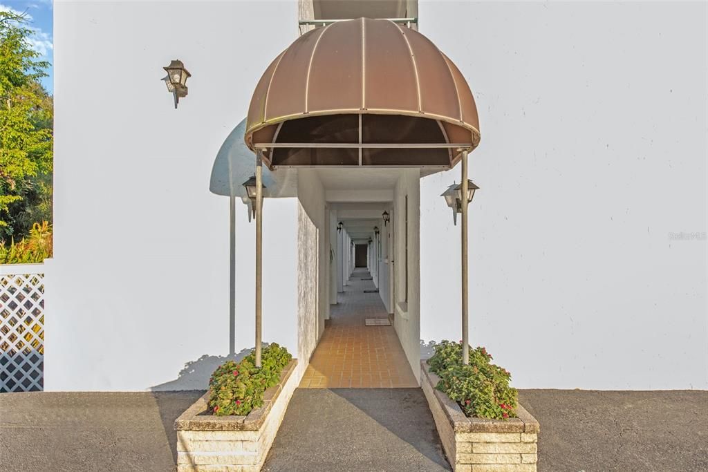 待售: $211,000 (2 贝兹, 2 浴室, 1066 平方英尺)