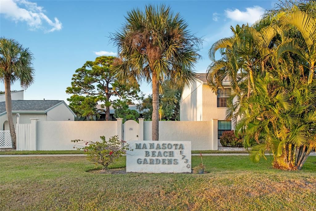 待售: $211,000 (2 贝兹, 2 浴室, 1066 平方英尺)