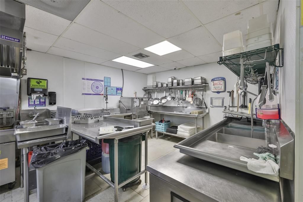 待售: $1,000,000 (0 贝兹, 0 浴室, 4594 平方英尺)