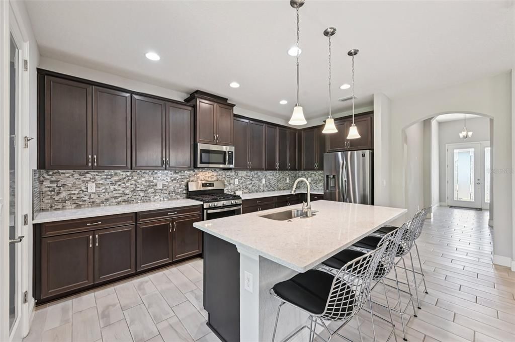 For Sale: $449,900 (4 beds, 3 baths, 2095 Square Feet)