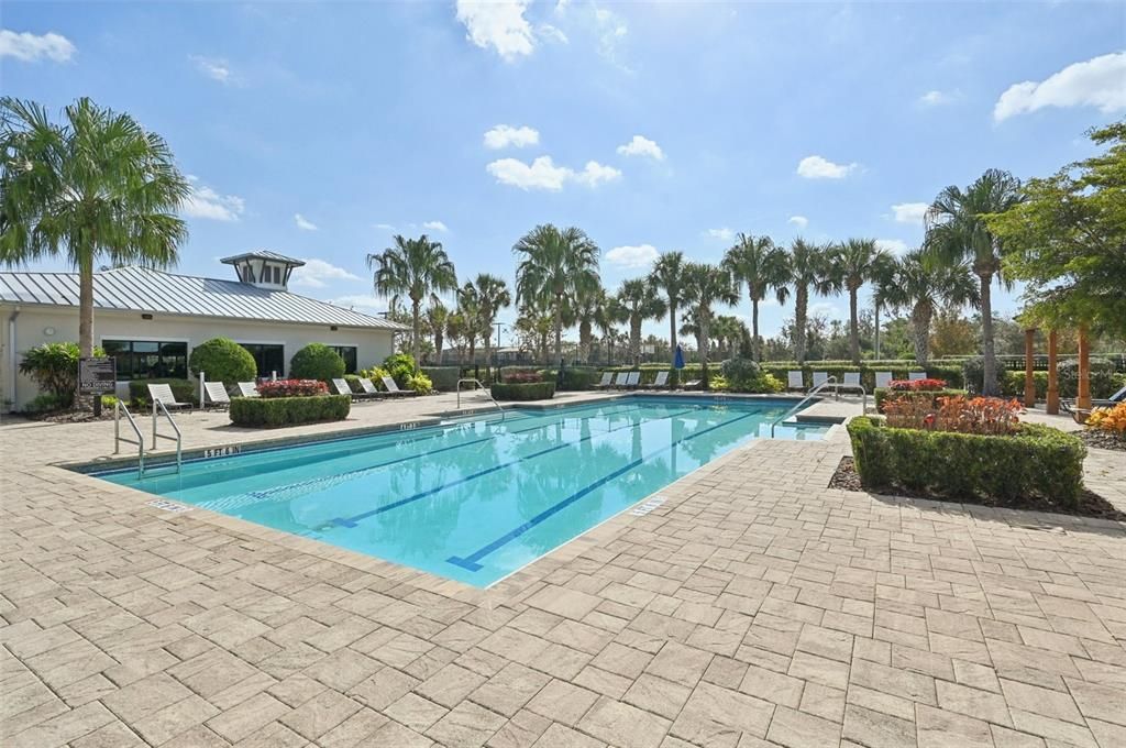 For Sale: $449,900 (4 beds, 3 baths, 2095 Square Feet)