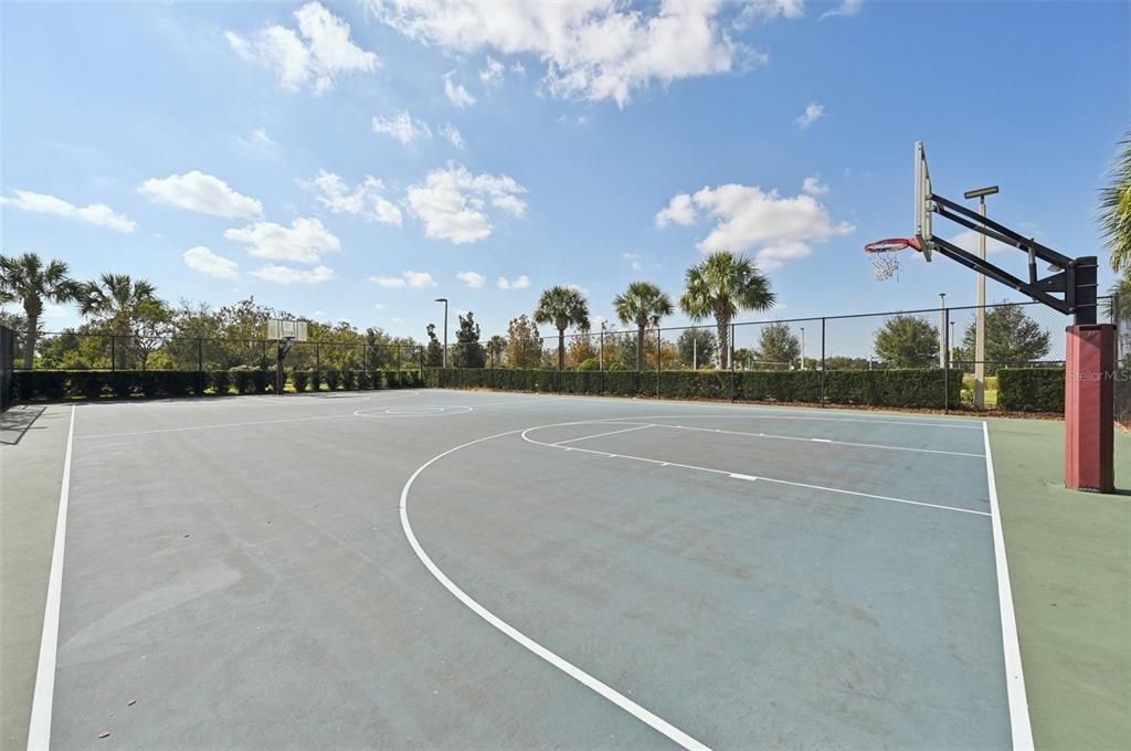 For Sale: $449,900 (4 beds, 3 baths, 2095 Square Feet)