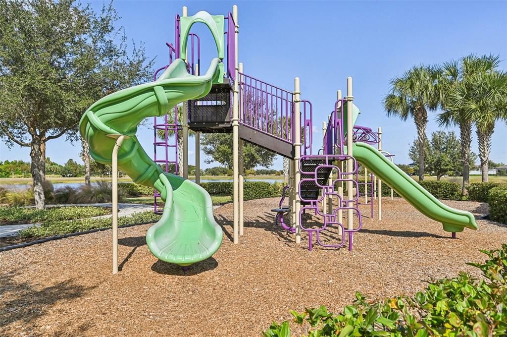 For Sale: $449,900 (4 beds, 3 baths, 2095 Square Feet)