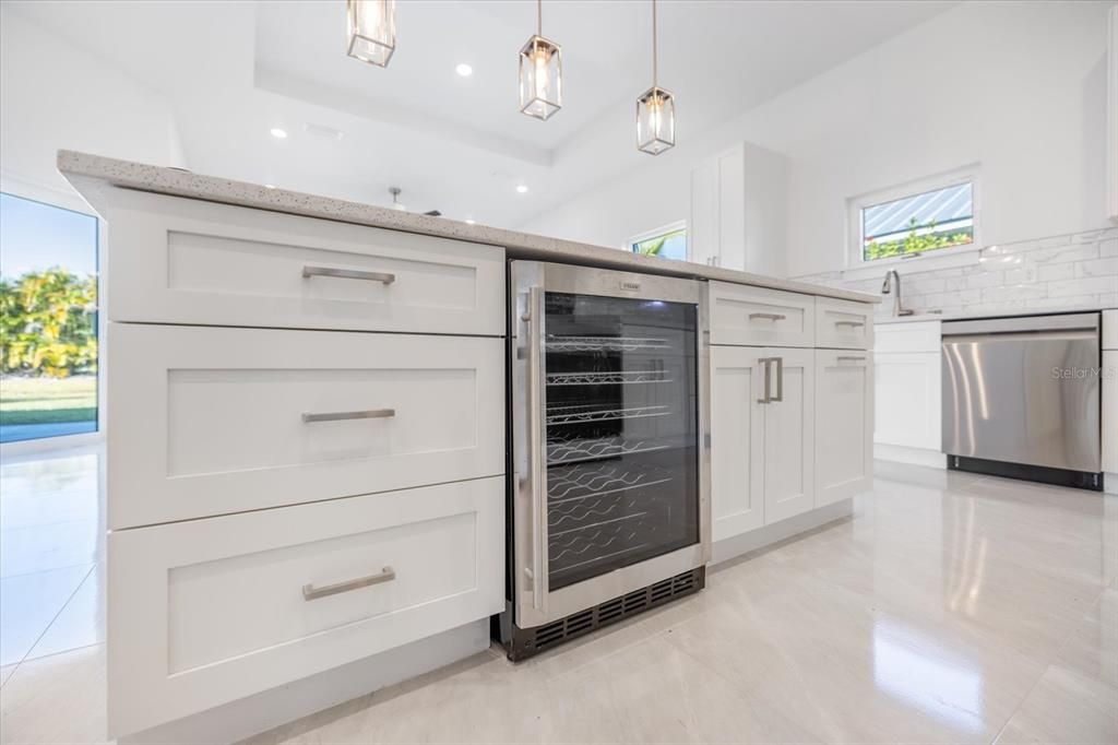 Active With Contract: $379,000 (4 beds, 2 baths, 1923 Square Feet)