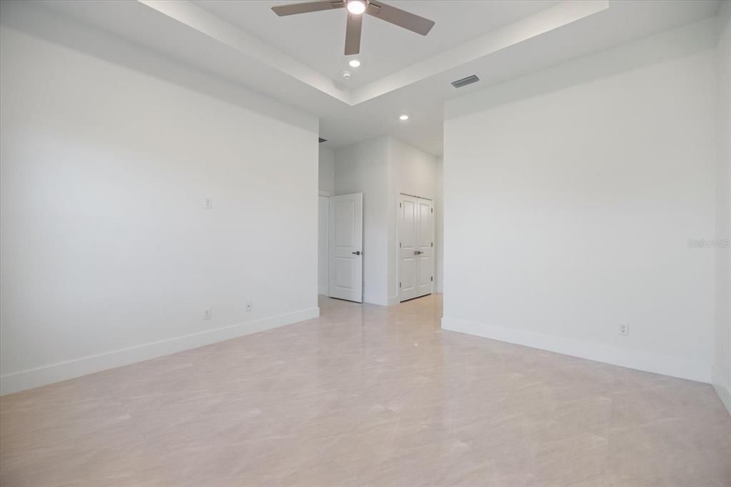 Active With Contract: $379,000 (4 beds, 2 baths, 1923 Square Feet)