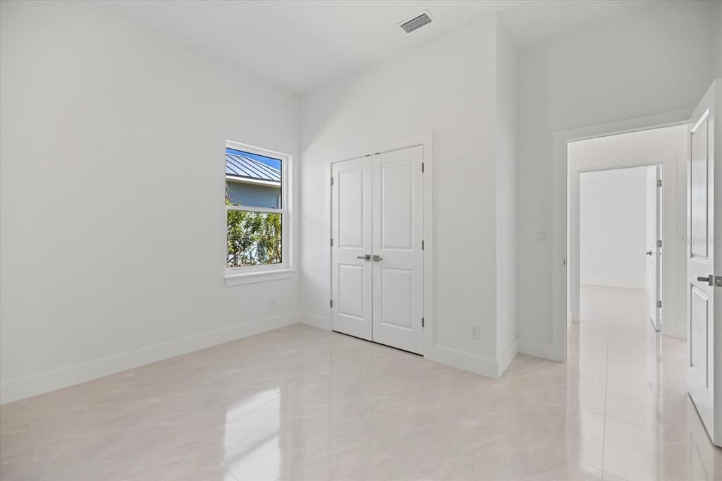 Active With Contract: $379,000 (4 beds, 2 baths, 1923 Square Feet)