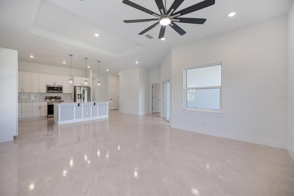 Active With Contract: $379,000 (4 beds, 2 baths, 1923 Square Feet)