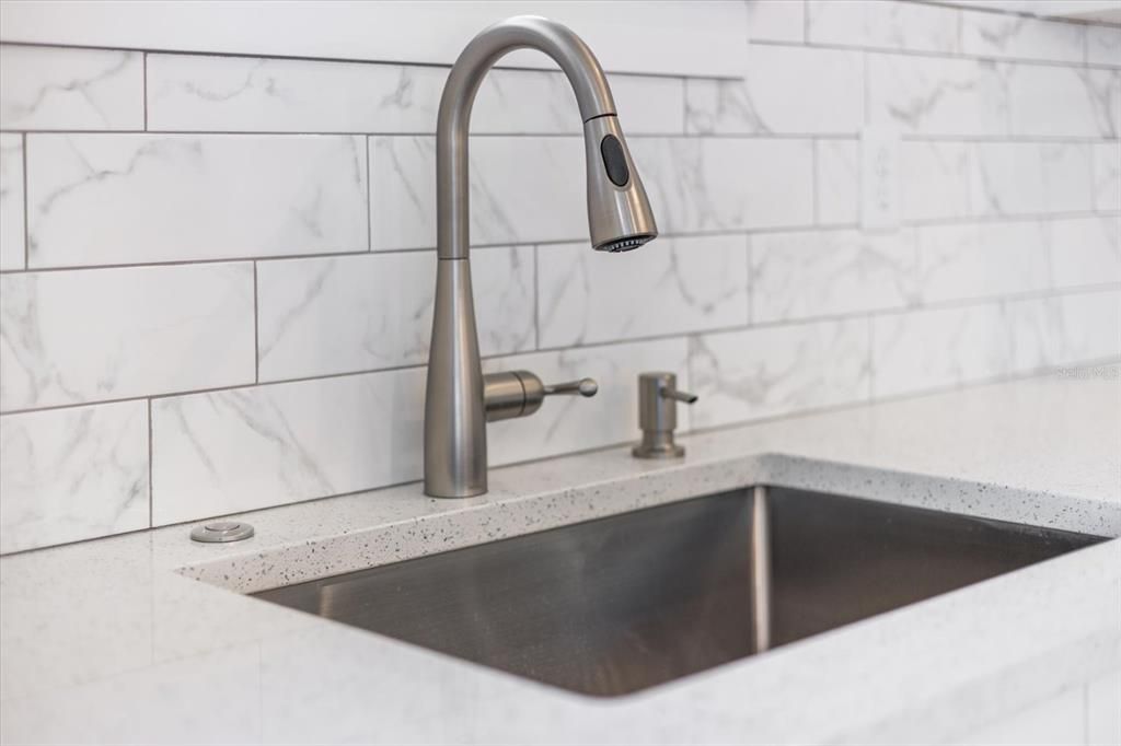 Active With Contract: $379,000 (4 beds, 2 baths, 1923 Square Feet)