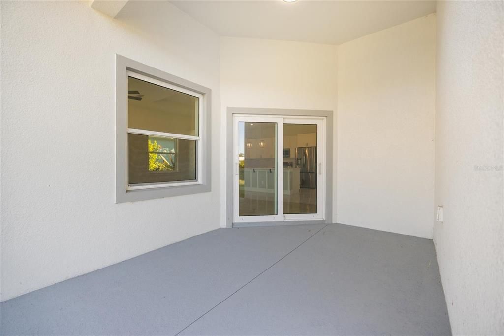 Active With Contract: $379,000 (4 beds, 2 baths, 1923 Square Feet)