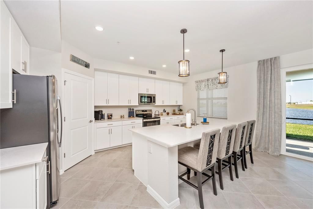 出租: $5,500 (3 贝兹, 2 浴室, 1789 平方英尺)