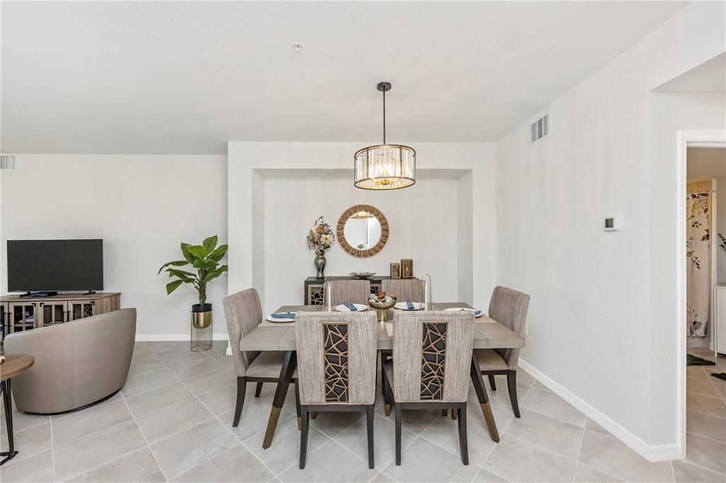 出租: $5,500 (3 贝兹, 2 浴室, 1789 平方英尺)