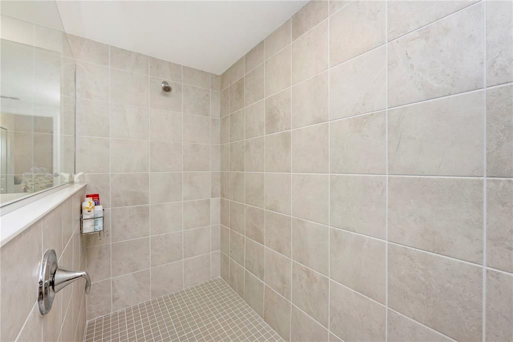 出租: $5,500 (3 贝兹, 2 浴室, 1789 平方英尺)