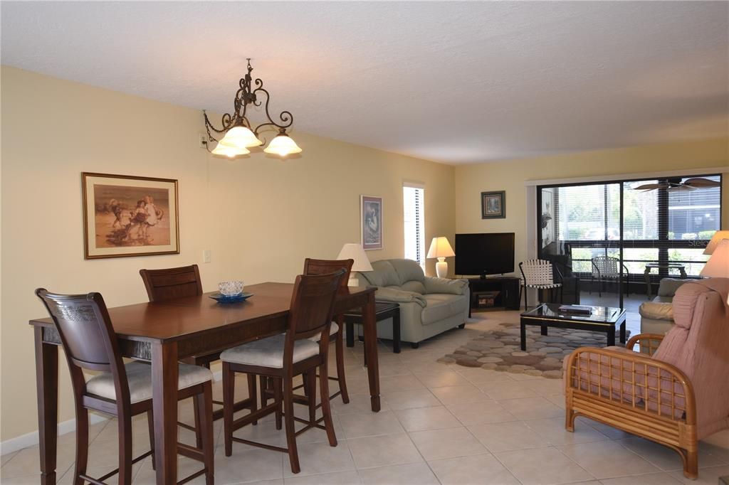 For Sale: $190,000 (2 beds, 2 baths, 1209 Square Feet)