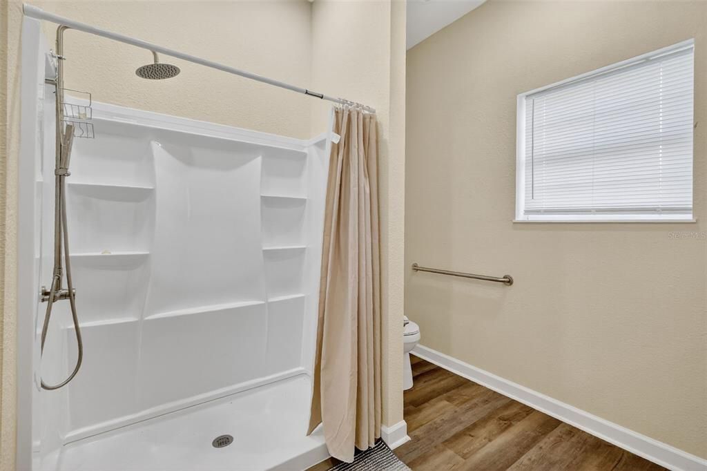 En Venta: $899,000 (5 camas, 3 baños, 3468 Pies cuadrados)