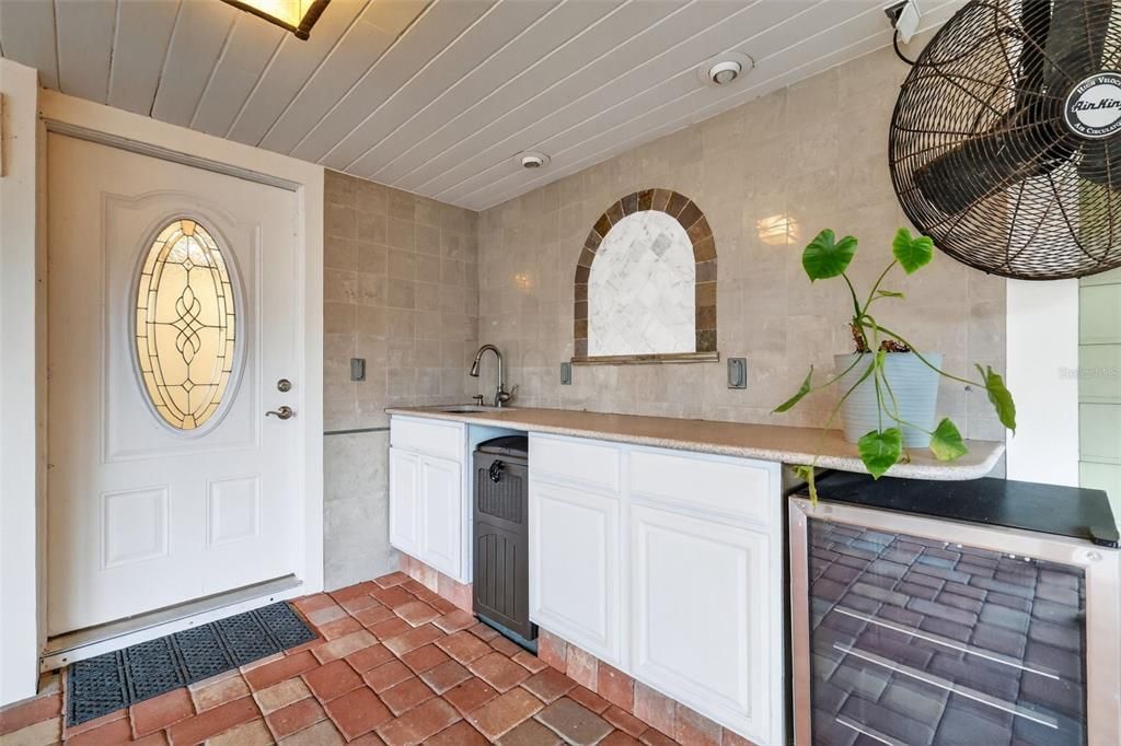 En Venta: $899,000 (5 camas, 3 baños, 3468 Pies cuadrados)