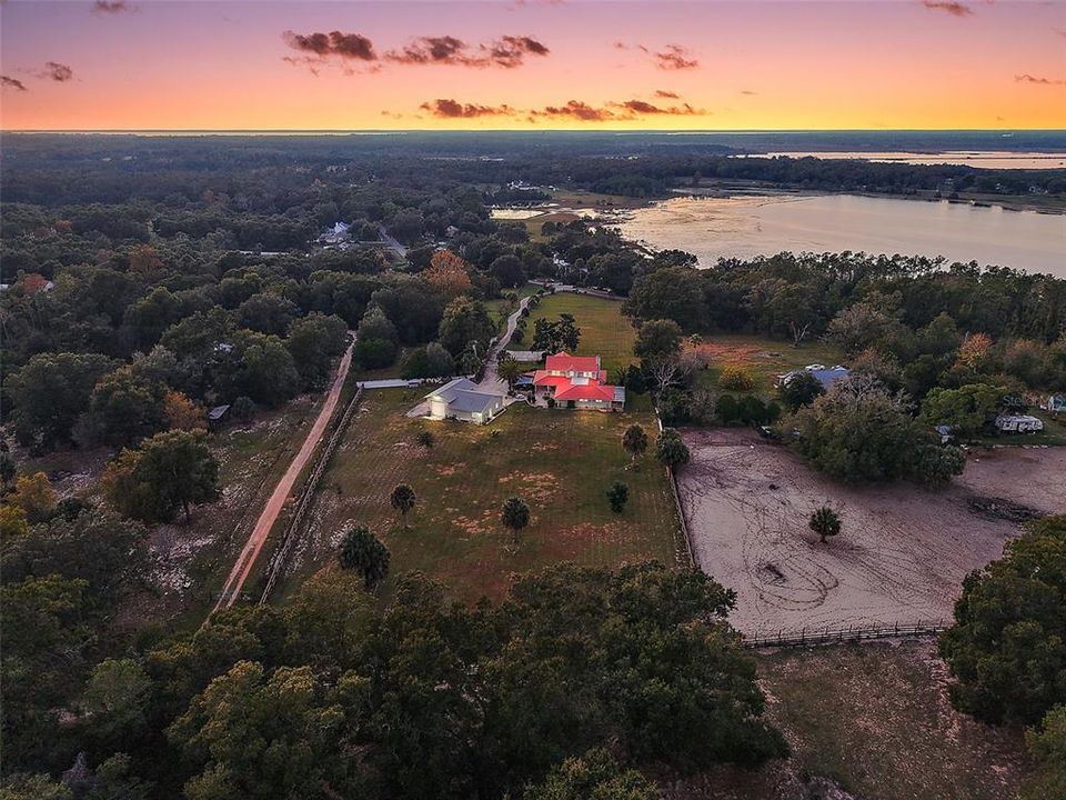 En Venta: $899,000 (5 camas, 3 baños, 3468 Pies cuadrados)