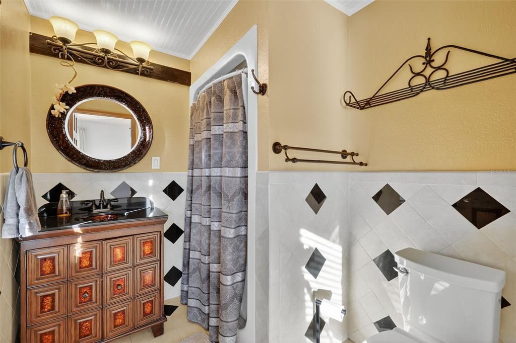 En Venta: $899,000 (5 camas, 3 baños, 3468 Pies cuadrados)