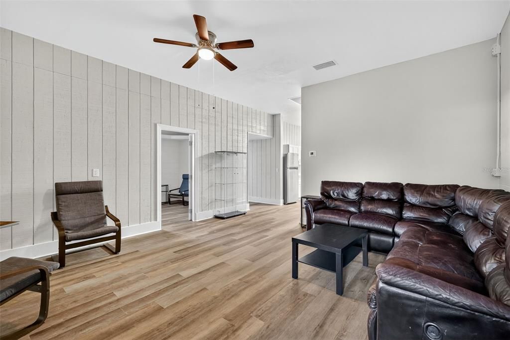 En Venta: $899,000 (5 camas, 3 baños, 3468 Pies cuadrados)