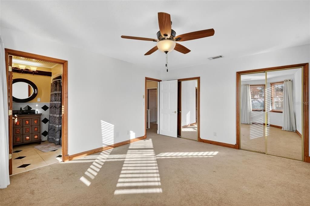 En Venta: $899,000 (5 camas, 3 baños, 3468 Pies cuadrados)