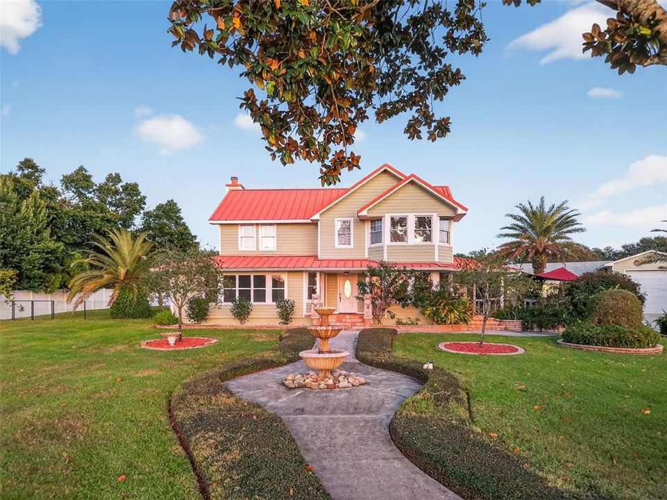 En Venta: $899,000 (5 camas, 3 baños, 3468 Pies cuadrados)