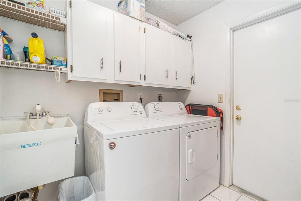 Под контрактом: $250,000 (2 спален, 2 ванн, 1177 Квадратных фут)