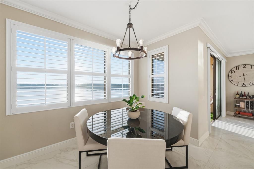 En Venta: $469,900 (3 camas, 3 baños, 1568 Pies cuadrados)