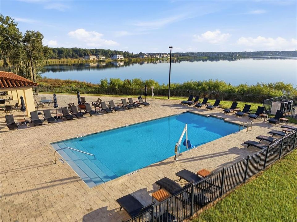 En Venta: $469,900 (3 camas, 3 baños, 1568 Pies cuadrados)