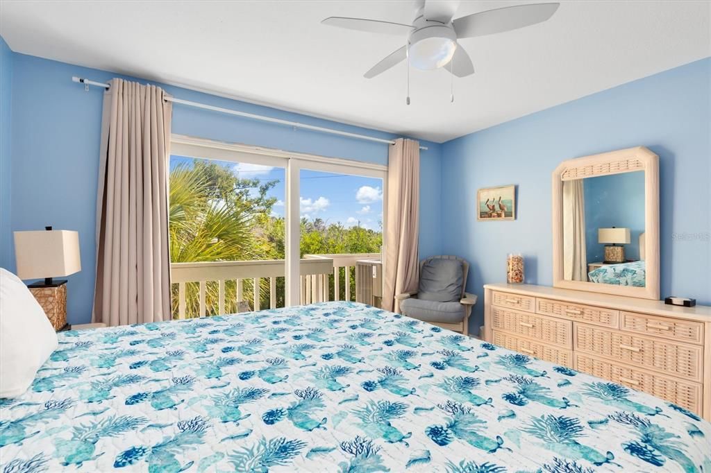 For Sale: $199,000 (2 beds, 2 baths, 946 Square Feet)