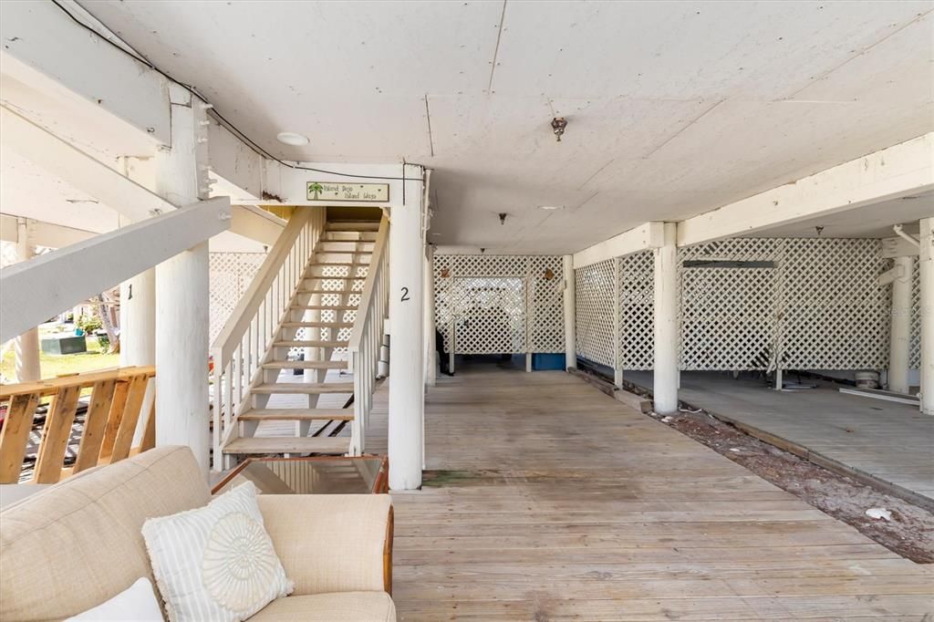 For Sale: $199,000 (2 beds, 2 baths, 946 Square Feet)