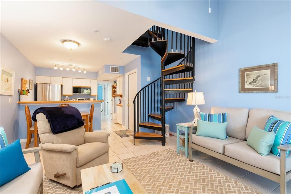 For Sale: $199,000 (2 beds, 2 baths, 946 Square Feet)