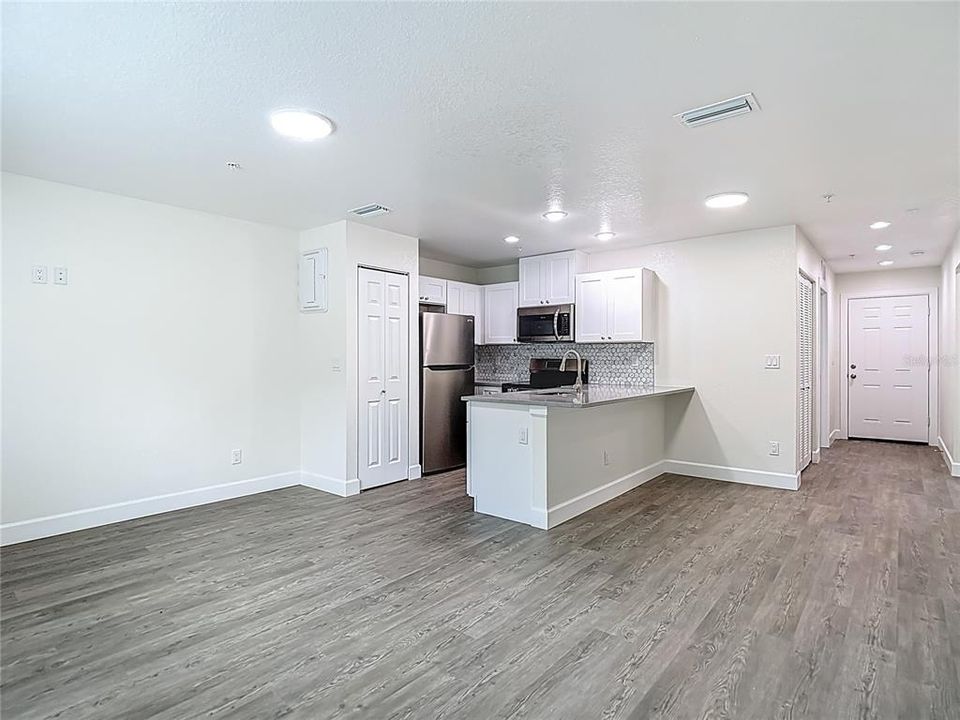 出租: $2,299 (3 贝兹, 2 浴室, 1130 平方英尺)