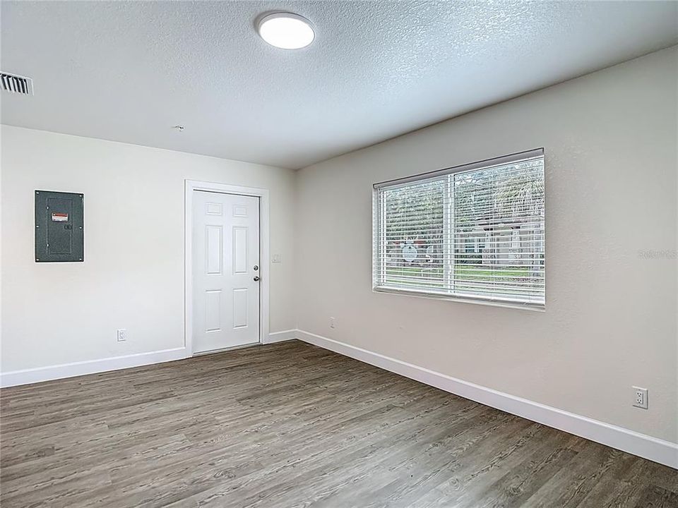 出租: $2,299 (3 贝兹, 2 浴室, 1130 平方英尺)