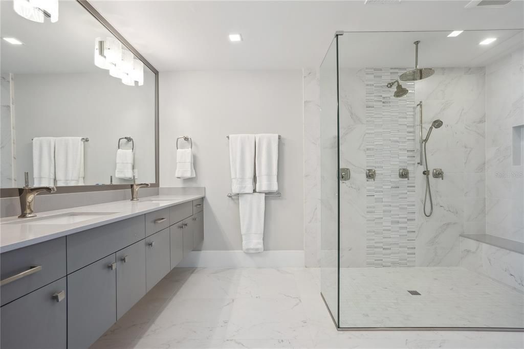 На продажу: $6,499,000 (4 спален, 4 ванн, 3882 Квадратных фут)