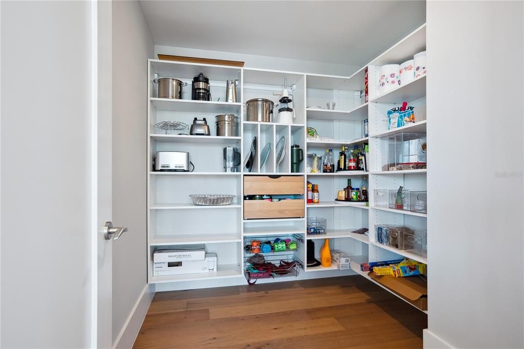 На продажу: $6,499,000 (4 спален, 4 ванн, 3882 Квадратных фут)