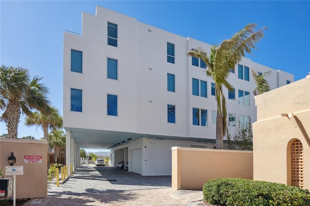 На продажу: $6,499,000 (4 спален, 4 ванн, 3882 Квадратных фут)