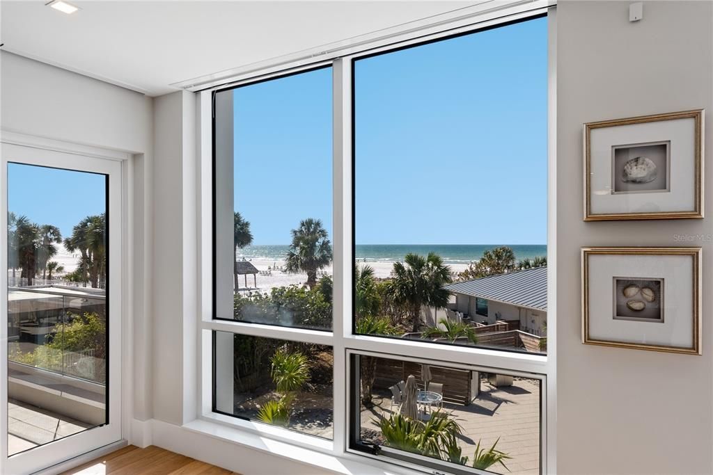 На продажу: $6,499,000 (4 спален, 4 ванн, 3882 Квадратных фут)