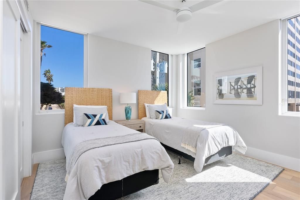 На продажу: $6,499,000 (4 спален, 4 ванн, 3882 Квадратных фут)