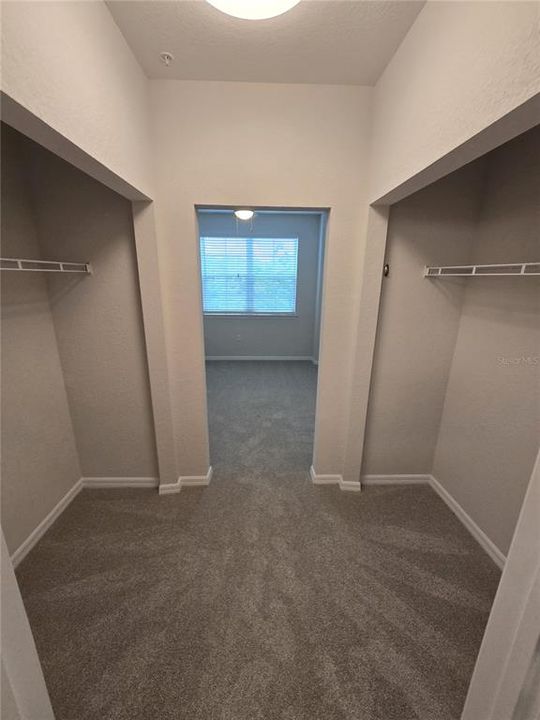 For Rent: $1,595 (1 beds, 1 baths, 733 Square Feet)