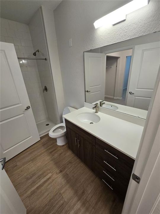 For Rent: $1,595 (1 beds, 1 baths, 733 Square Feet)