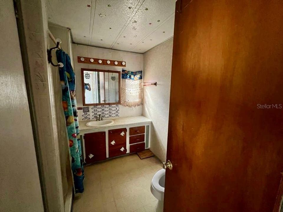 For Sale: $105,000 (3 beds, 2 baths, 1248 Square Feet)