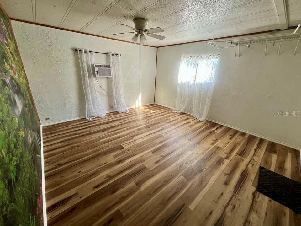 For Sale: $105,000 (3 beds, 2 baths, 1248 Square Feet)